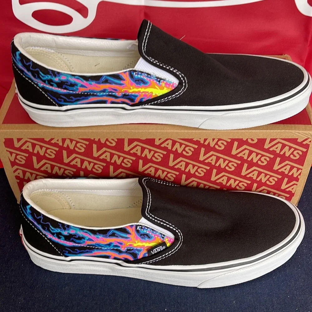 Vans Men’s Classic Slip On Electric Flame Black/True White sneakers